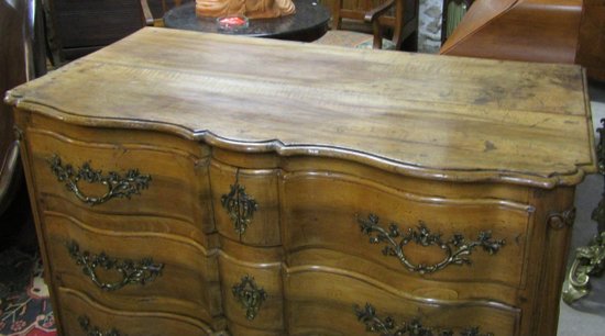 Louis XV chest of drawers