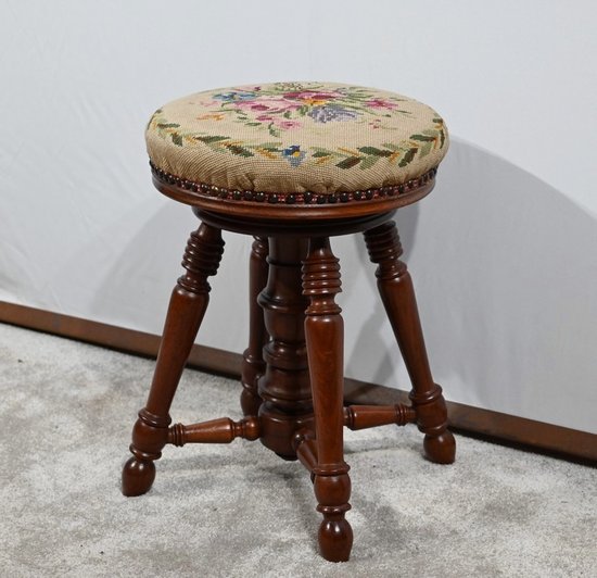 Tabouret de Piano en Noyer Massif – Fin XIXe