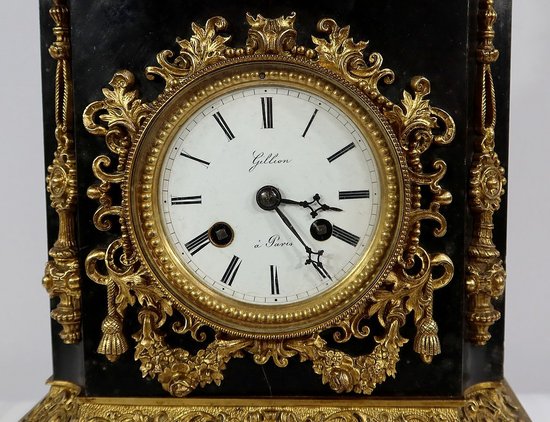 Marble and bronze clock, Louis XVI style, Restoration period - Early 19th century