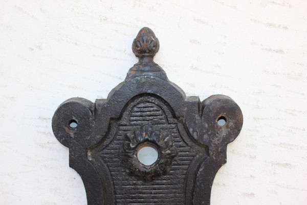 Cast iron fountain end of XIX