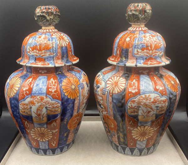 PAIR OF POTICHES IMARI