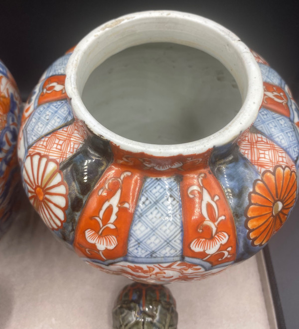 PAIR OF POTICHES IMARI