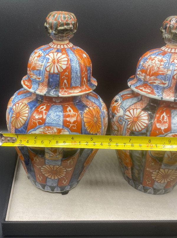 PAIR OF POTICHES IMARI