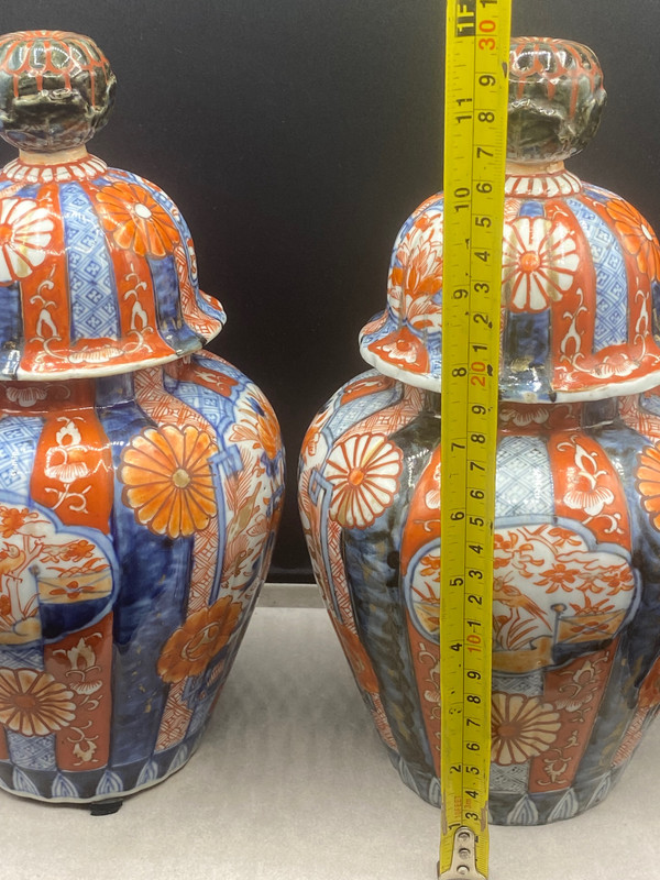 PAIR OF POTICHES IMARI