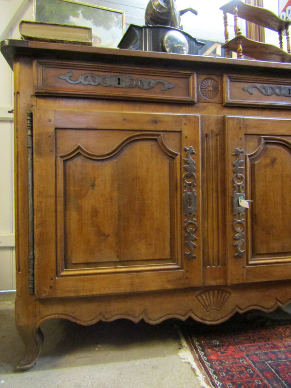 Low sideboard