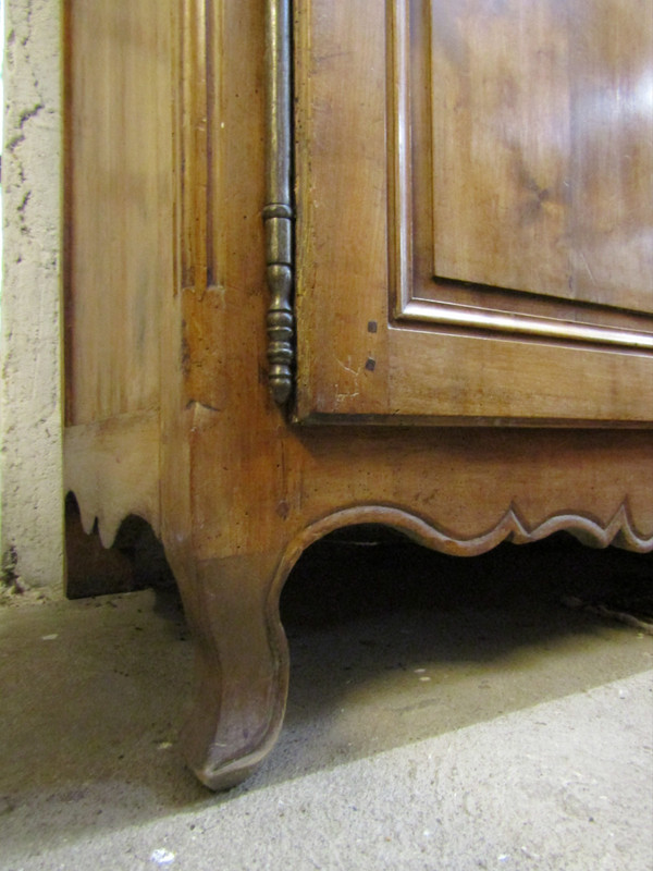 Low sideboard