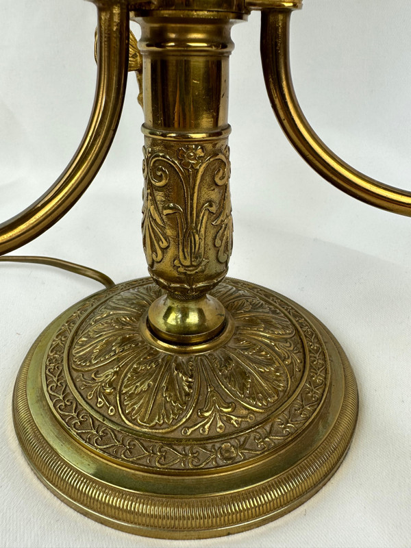 Large hot water bottle lamp in chased bronze, late 19th century