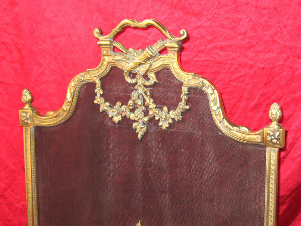 Fireplace screen in bronze in the Louis XVI style from the 19th century