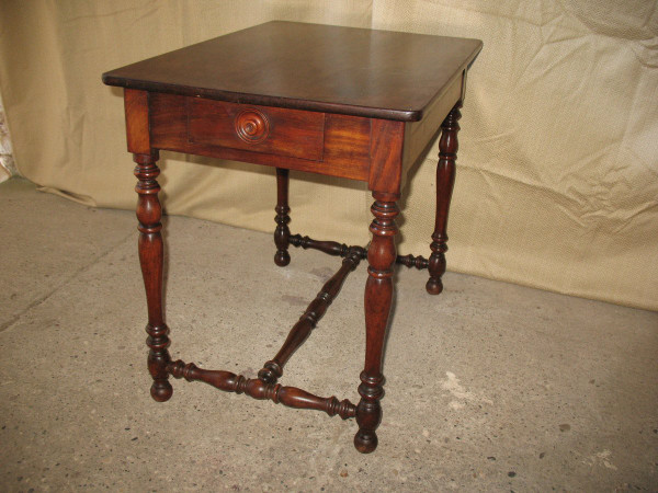 Small writing table desk 19th century in solid walnut Louis XIII style