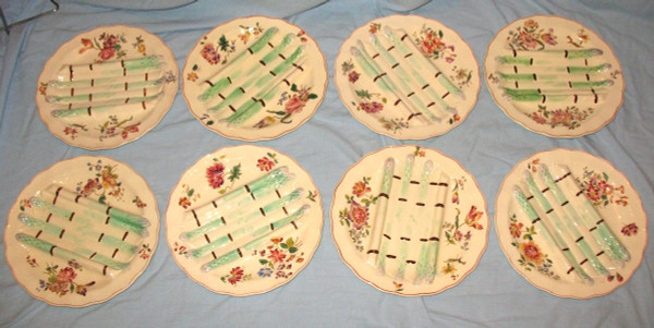 Set of 8 plates with compartments in Longchamp earthenware from the 19th century for asparagus