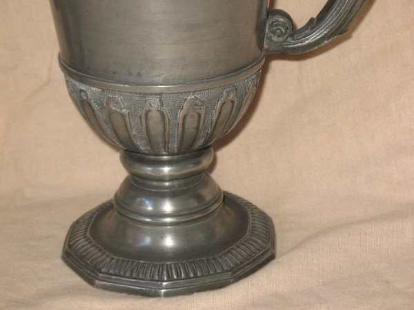 Pair of pewter hanaps from the early 20th century in Renaissance style