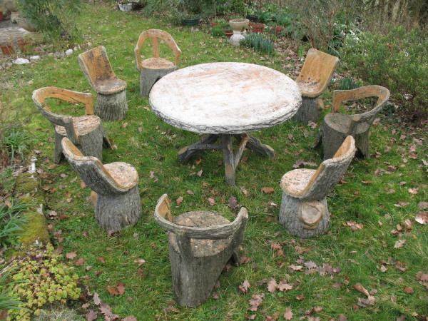 Garden furniture set in cement imitating natural wood from the 50's composed of 9 pieces