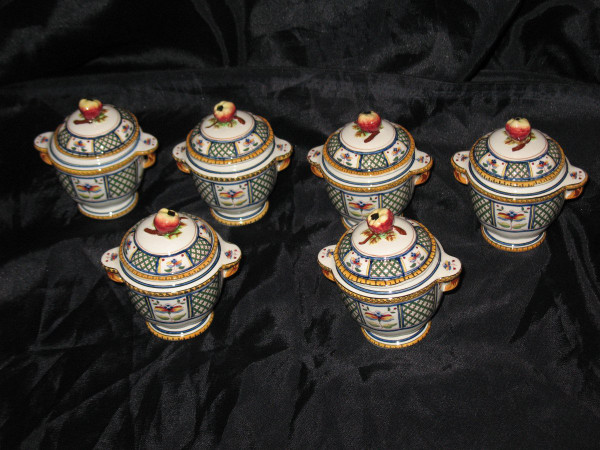 Sarreguemines earthenware dinner service with Montmorency decor 90 pieces late 19th century