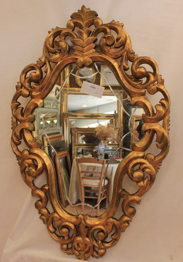 Italian Mirror Carved, Openwork, Contoured And Gilded Wood 52 X 82 Cm