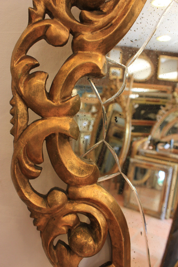 Italian Mirror Carved, Openwork, Contoured And Gilded Wood 52 X 82 Cm