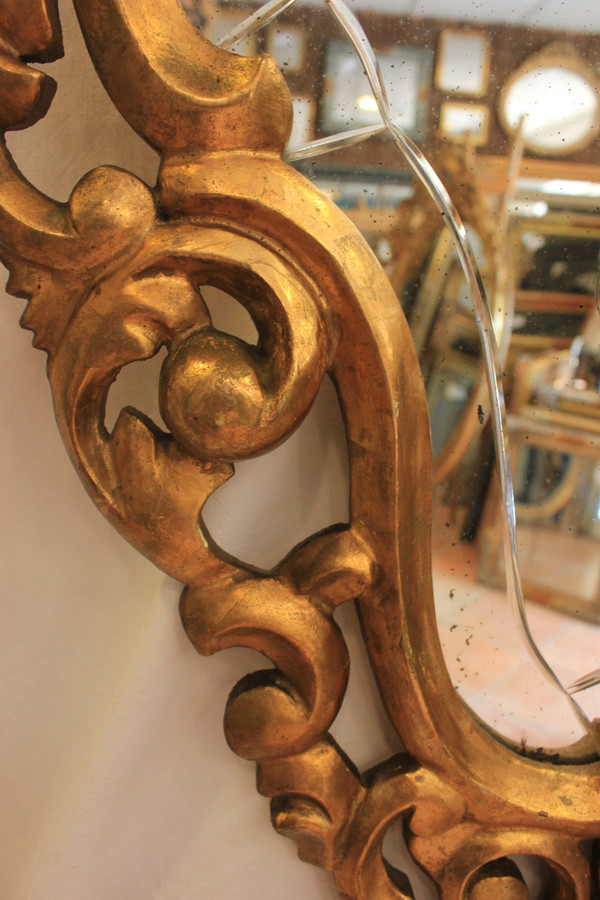 Italian Mirror Carved, Openwork, Contoured And Gilded Wood 52 X 82 Cm