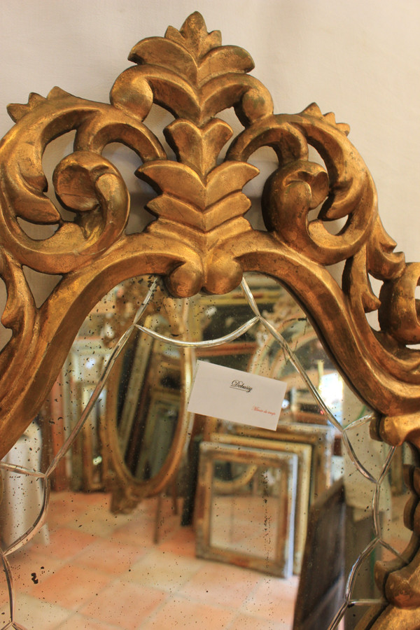 Italian Mirror Carved, Openwork, Contoured And Gilded Wood 52 X 82 Cm