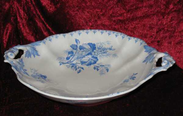 Sarreguemines earthenware table service, 19th century decor