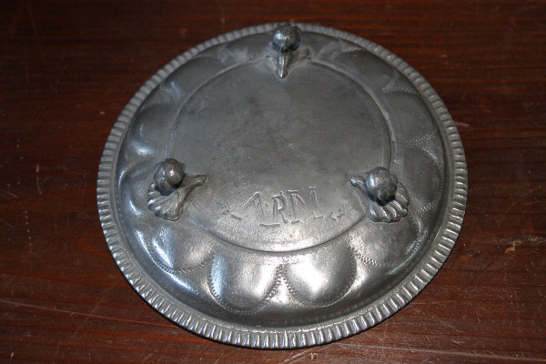 Birthing bowl in pewter Basel Switzerland 18th time hallmark of E. Streickheisen