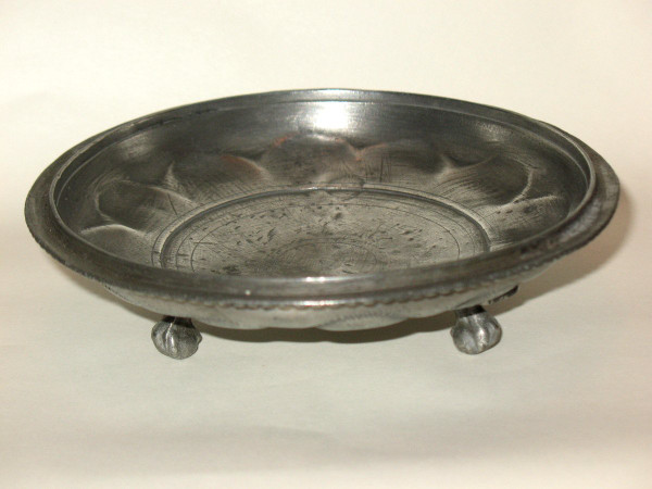 Birthing bowl in pewter Basel Switzerland 18th time hallmark of E. Streickheisen