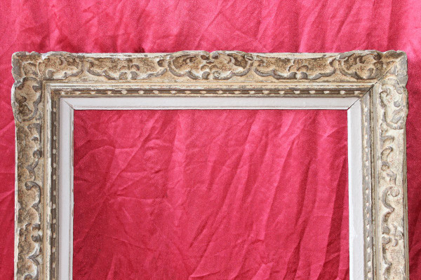 Large Montparnasse frame in carved wood 120 x 69 cm