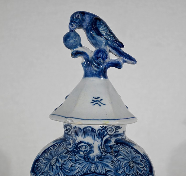 Pair of Earthenware Lidded Vases, Delft Style - Mid-19th Century