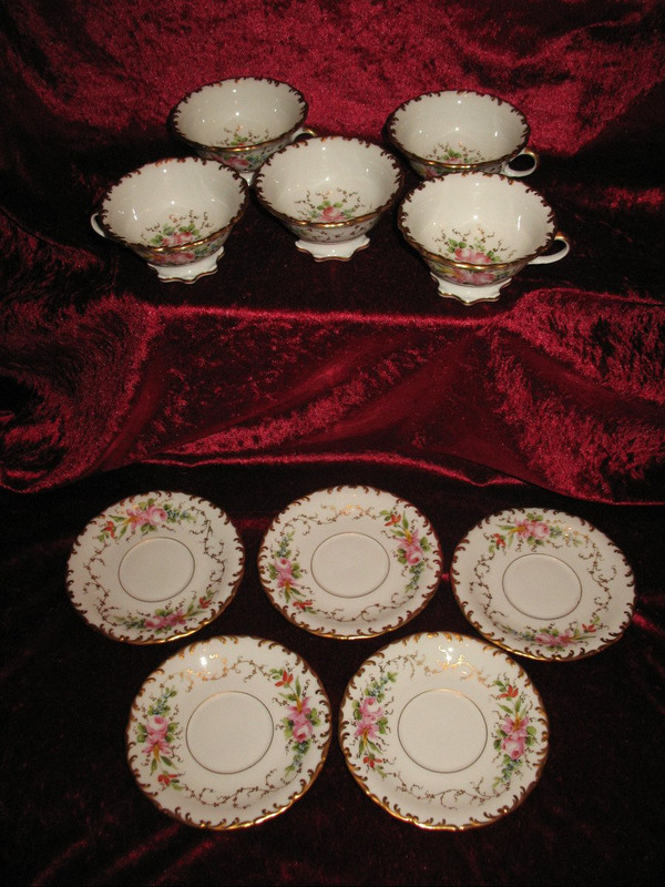 5 Limoges porcelain cups decorated with roses