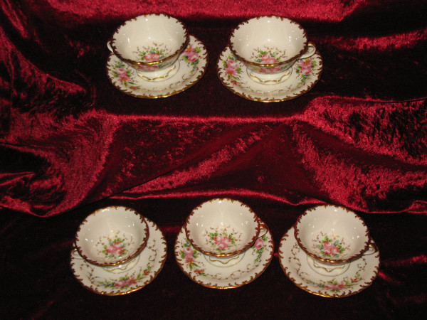 5 Limoges porcelain cups decorated with roses