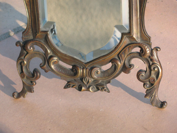 Miroir de table ou mural en bronze patiné de style Renaissance époque 19ème