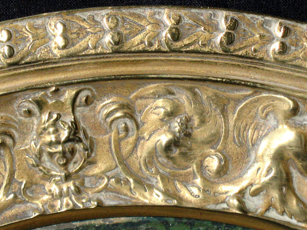 Pair of large tondos bronze frames in the Renaissance style, 19th century