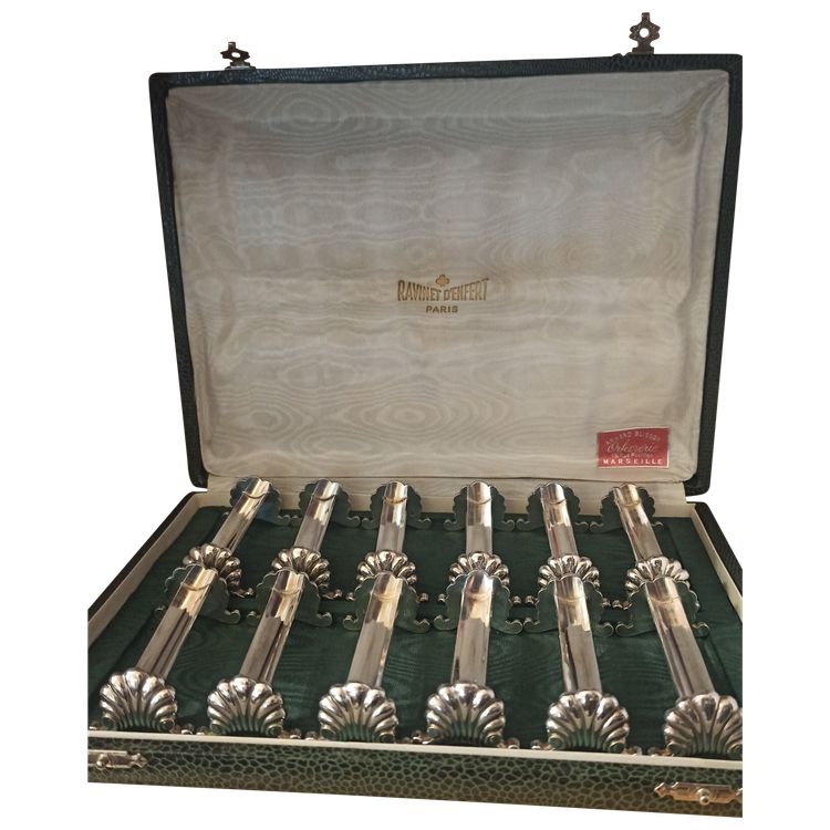 12 Ravinet d'Enfert knife holders