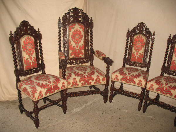 Suite of 6 Renaissance style seats in carved oak from the 19th century