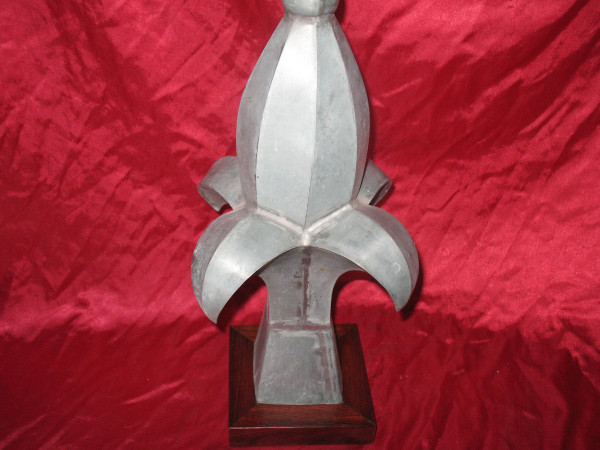 Ridge finial - zinc weathervane with fleur-de-lis decoration