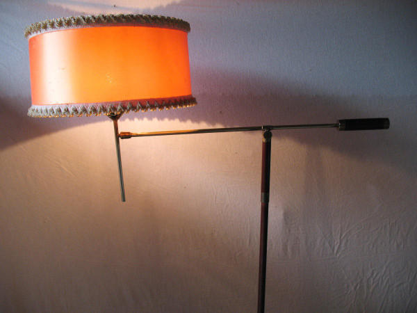 Tripod floor lamp or reading light with pendulum Lunel edition circa 1950