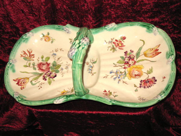 Asparagus service in Longchamp earthenware with Louis XV style floral decoration, 19th century