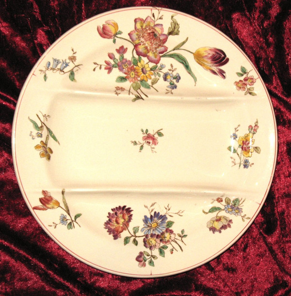 Asparagus service in Longchamp earthenware with Louis XV style floral decoration, 19th century