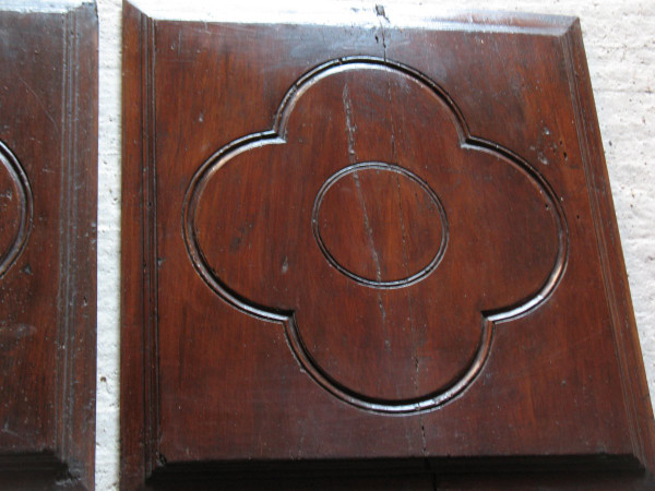 4 carved walnut panels from the 17th century Périgord