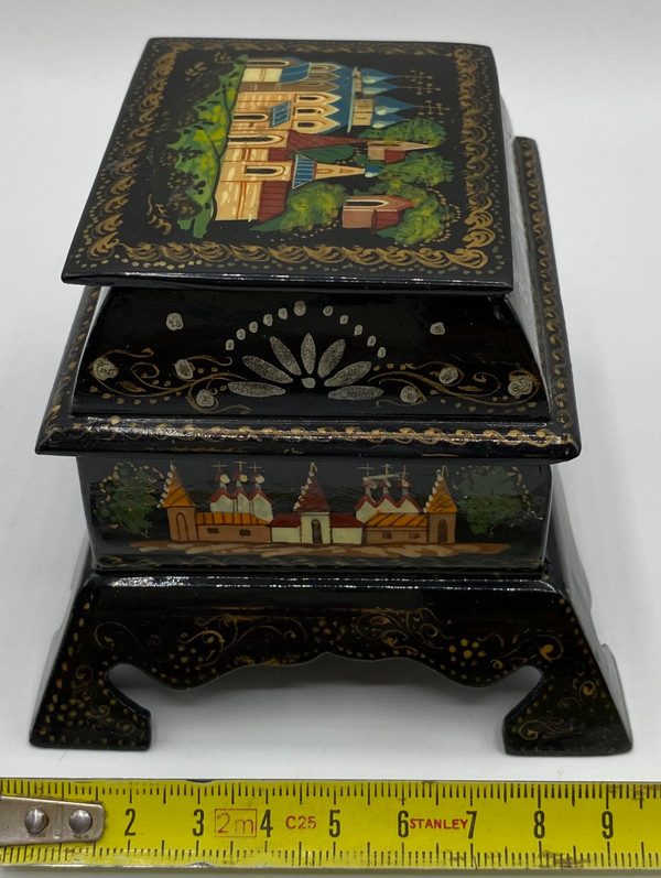 RUSSIAN PAINTED BOX