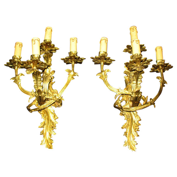 Paire d'appliques en bronze à 4 lumières style Louis XV