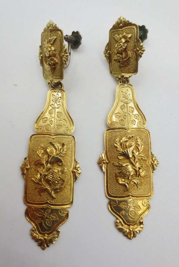 Earrings, gold, circa 1830.