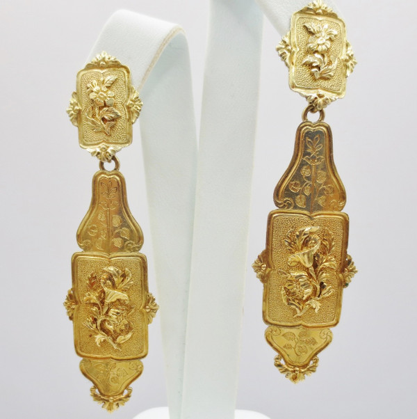 Earrings, gold, circa 1830.