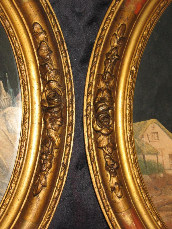 Pair of Restauration-style carved frames in wood and gilded staff, 19th century