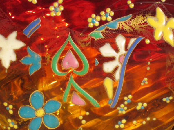 Fan-shaped enamelled glass bowl, 19th century