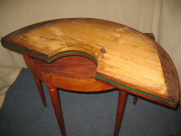 Louis XVI 18th century game table in solid cherry wood