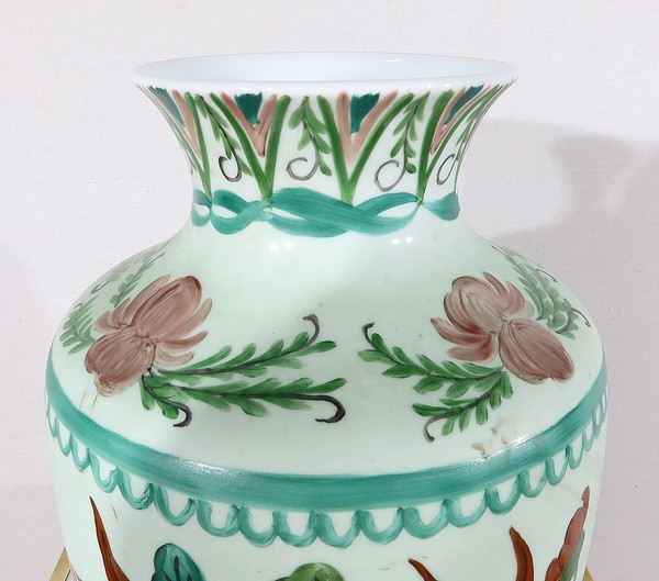 Limoges Porcelain Vase Decorated with Flowers - Early 20th Century