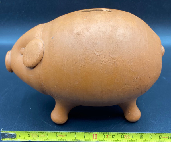 PIGGY BANK TO BREAK