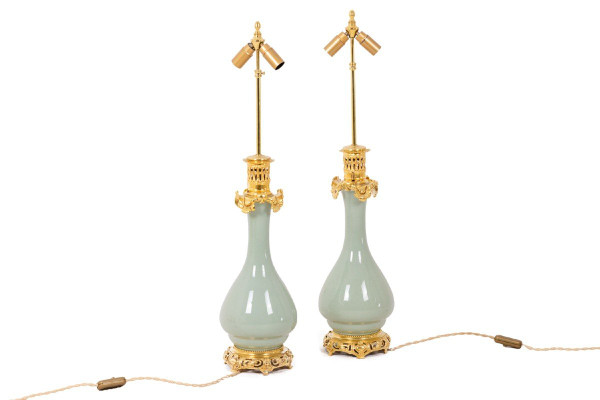 Paire De Lampes En Porcelaine Céladon Et Bronze, Circa 1880, LS4600722