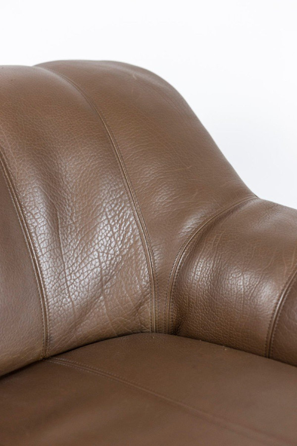 Leather armchair and ottoman, 1970s, LS48011051