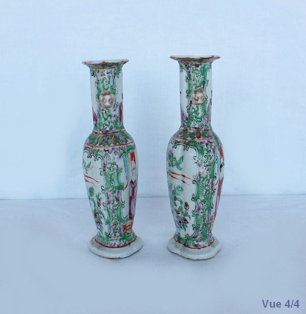 Paire de Petits Vases Balustre en Porcelaine de Canton - XIXe