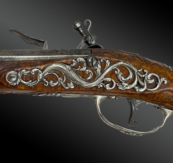 Flintlock pistol signed Dars in Angers. Silver trim. - France - Early 18th century